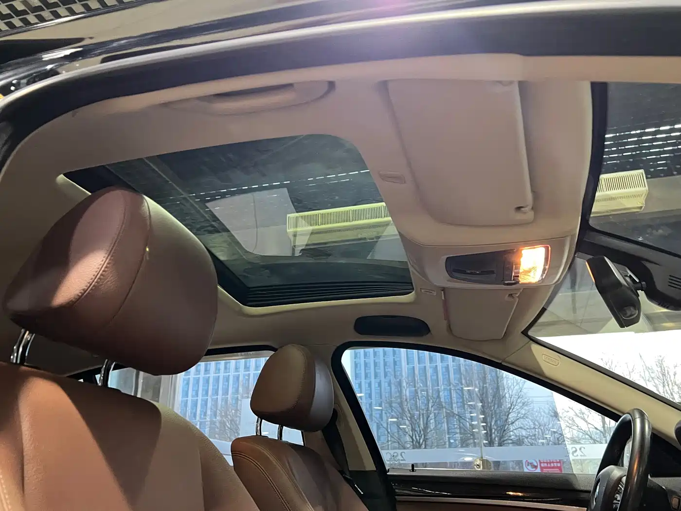 BMW 5 Series 2017 525Li Leading Edition фото 22