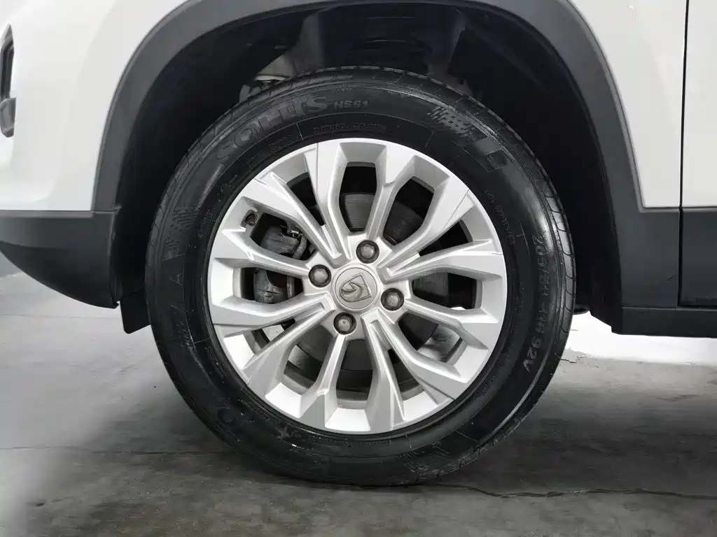 Baojun 510 2020 2019 1.5L CVT Joy Edition China VI