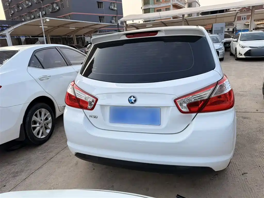 Venucia R50 2015 2014 1.6L Automatic Exciting Edition