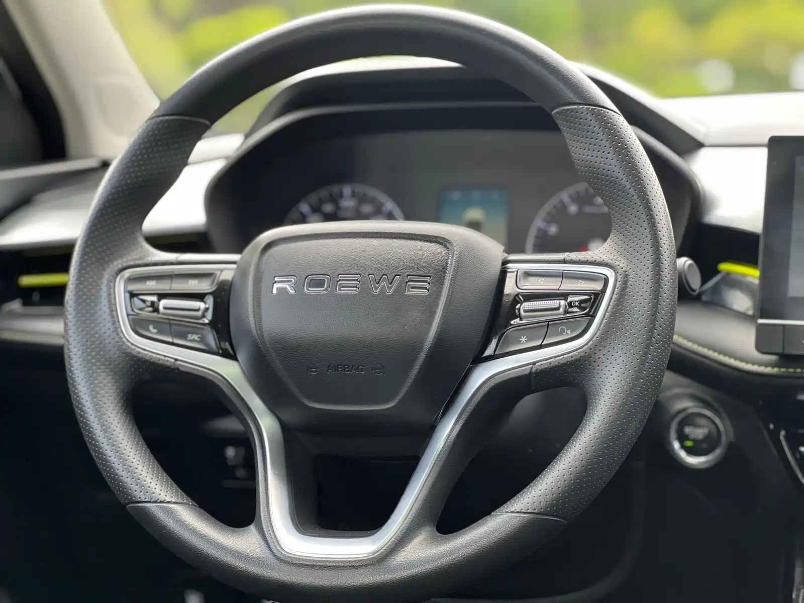 Фото 28 - Roewe i5