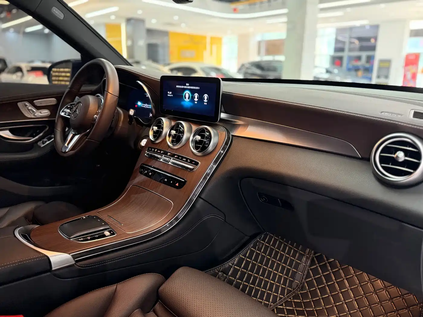 Mercedes-Benz GLC 2021 GLC 300 L 4MATIC Sporty фото 12