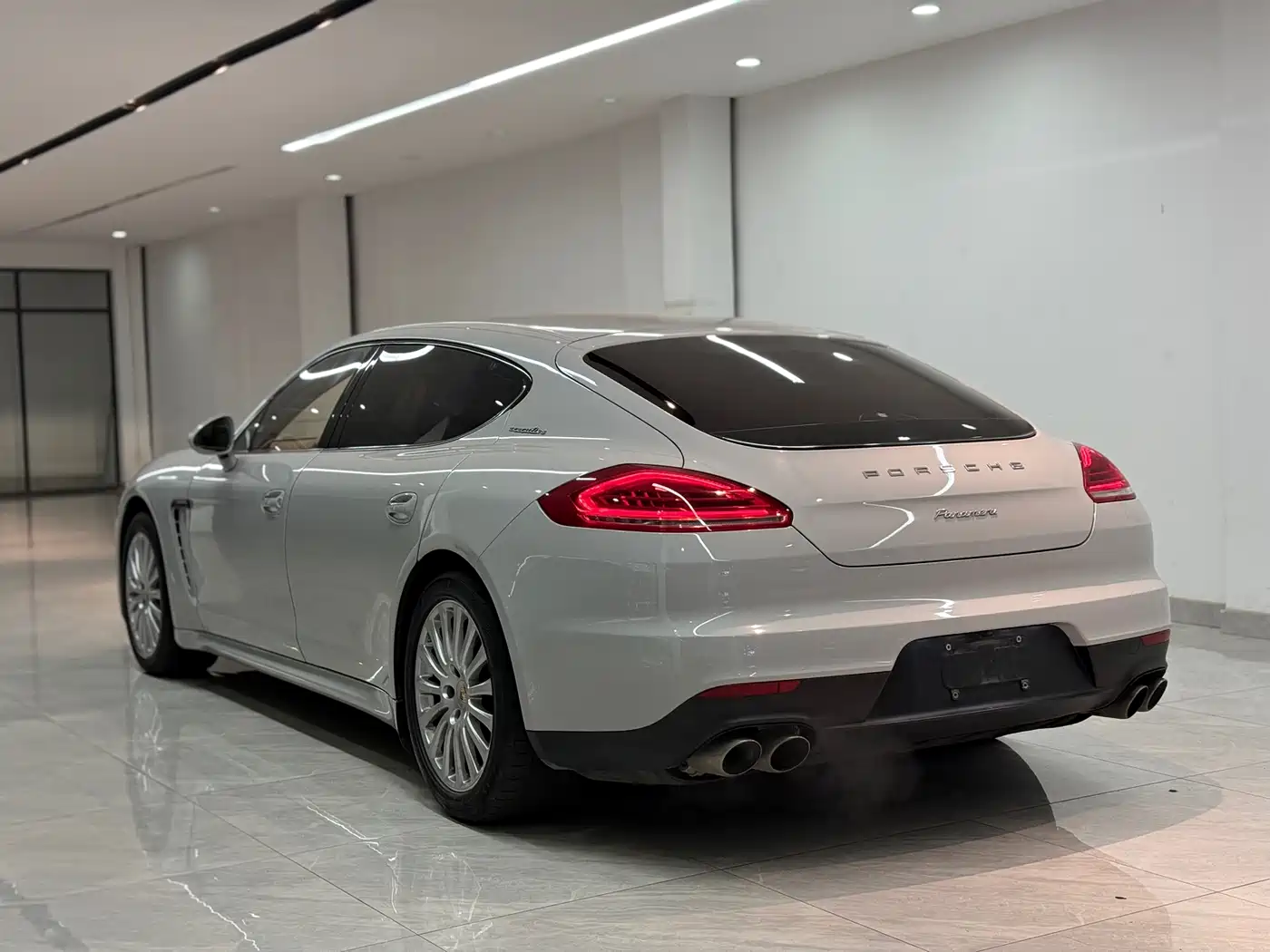 Porsche Panamera 2014 Panamera Executive 3.0T фото 6