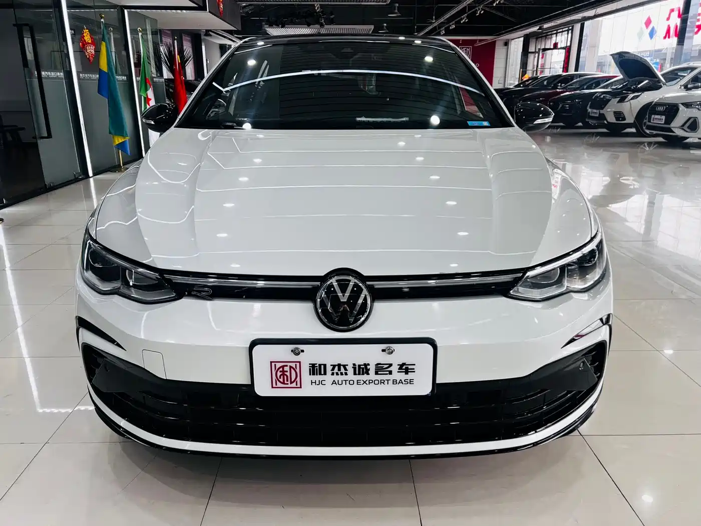Volkswagen Golf 2021 280TSI DSG R-Line фото 2