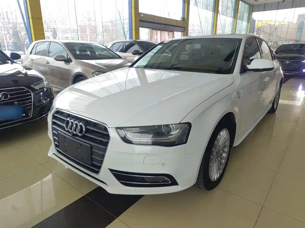 Audi A4L 2015 35 TFSI Auto Comfort фото 2