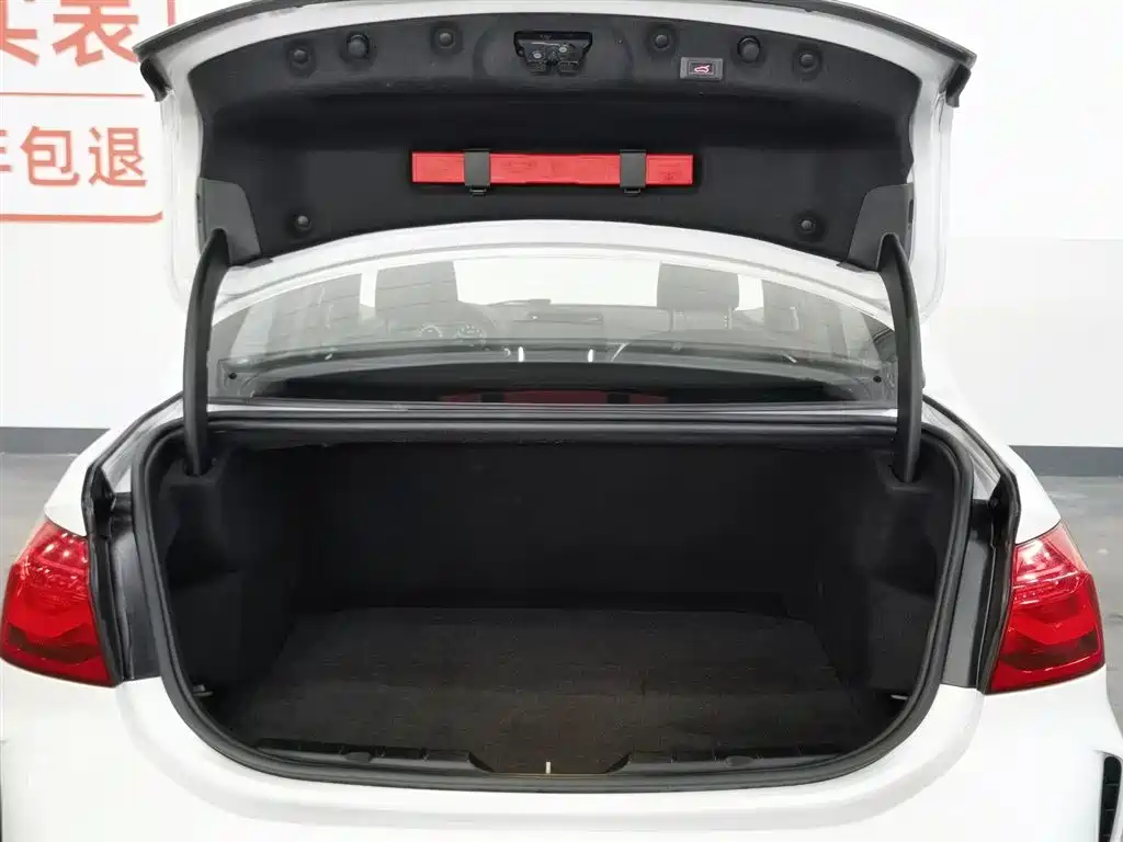 BMW 1 Series 2020 Model 120i M Sport Package фото 16