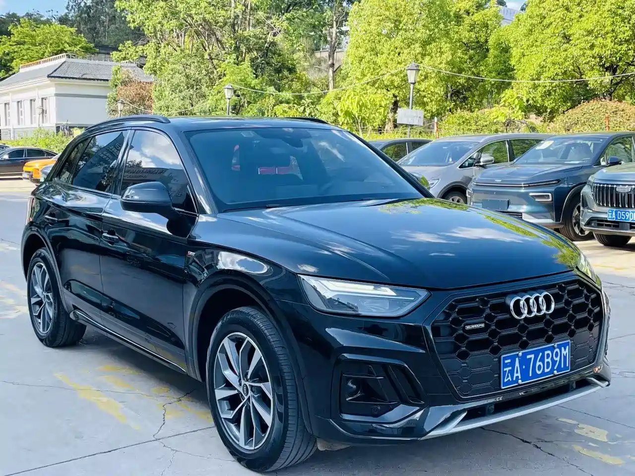 Audi Q5L 2024 Model 40 TFSI Luxury Dynamic фото 3