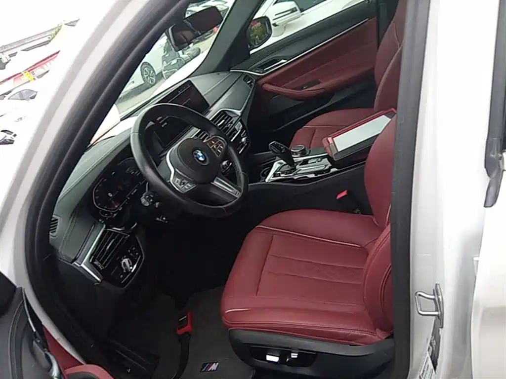 BMW 5 Series 2022 Model Second Facelift 530Li Leading M Sport Package фото 15