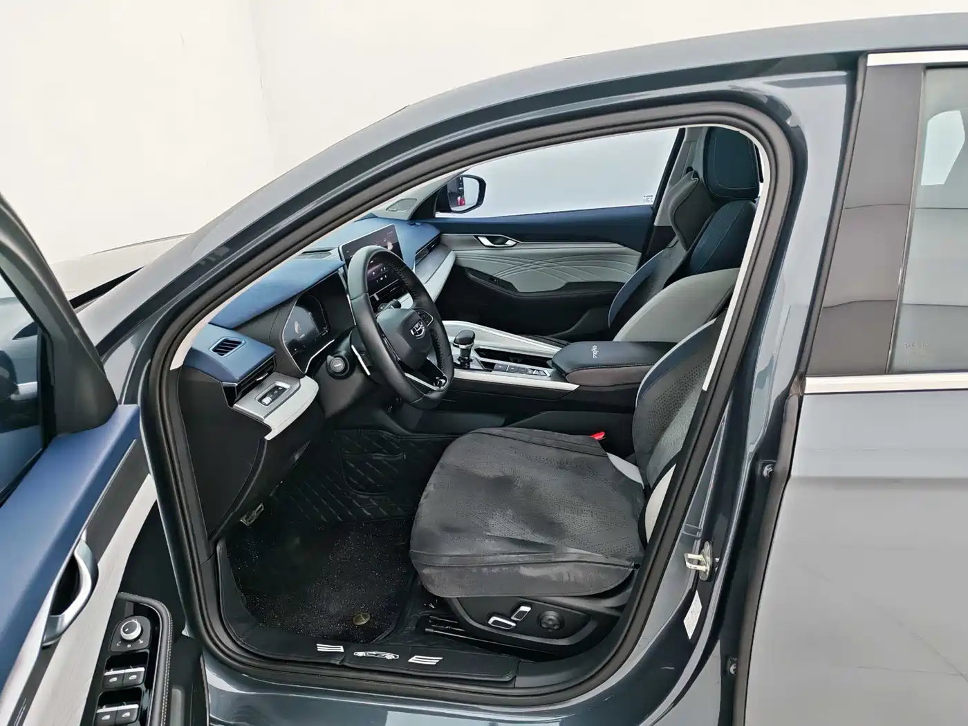 GEELY AUTOMOBILE XINGRUI