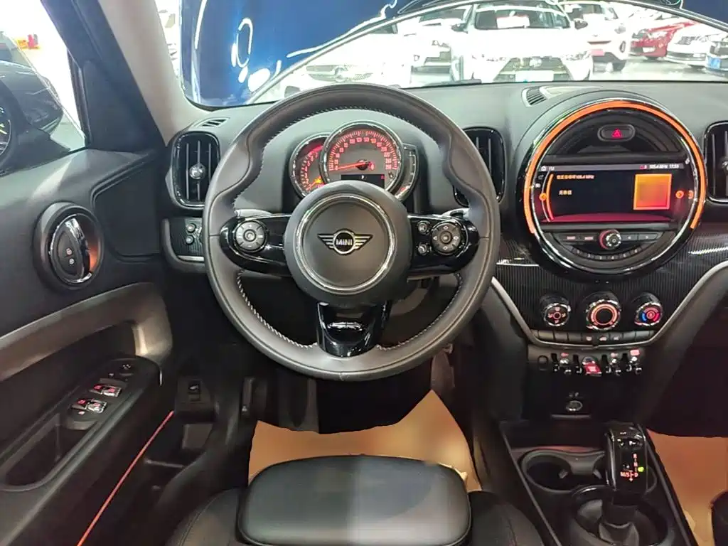 Фото 11 - MINI COUNTRYMAN