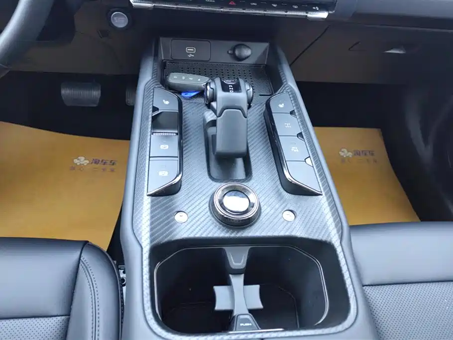 Haval Meng Long NEV 2024 Hi4 102 Pro фото 16