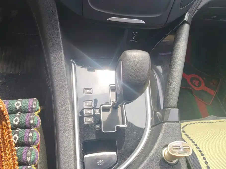 Dongfeng Aeolus Dongfeng Fengshen AX7 2015 2015 2.0L Automatic Smart Ease