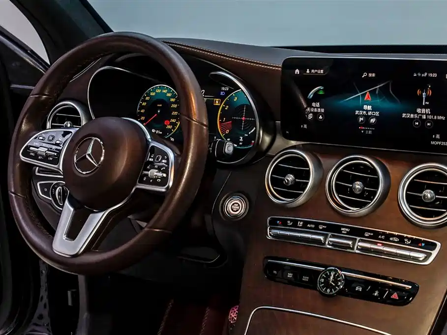 Mercedes-Benz GLC 2021 GLC 260 L 4MATIC Luxury фото 21
