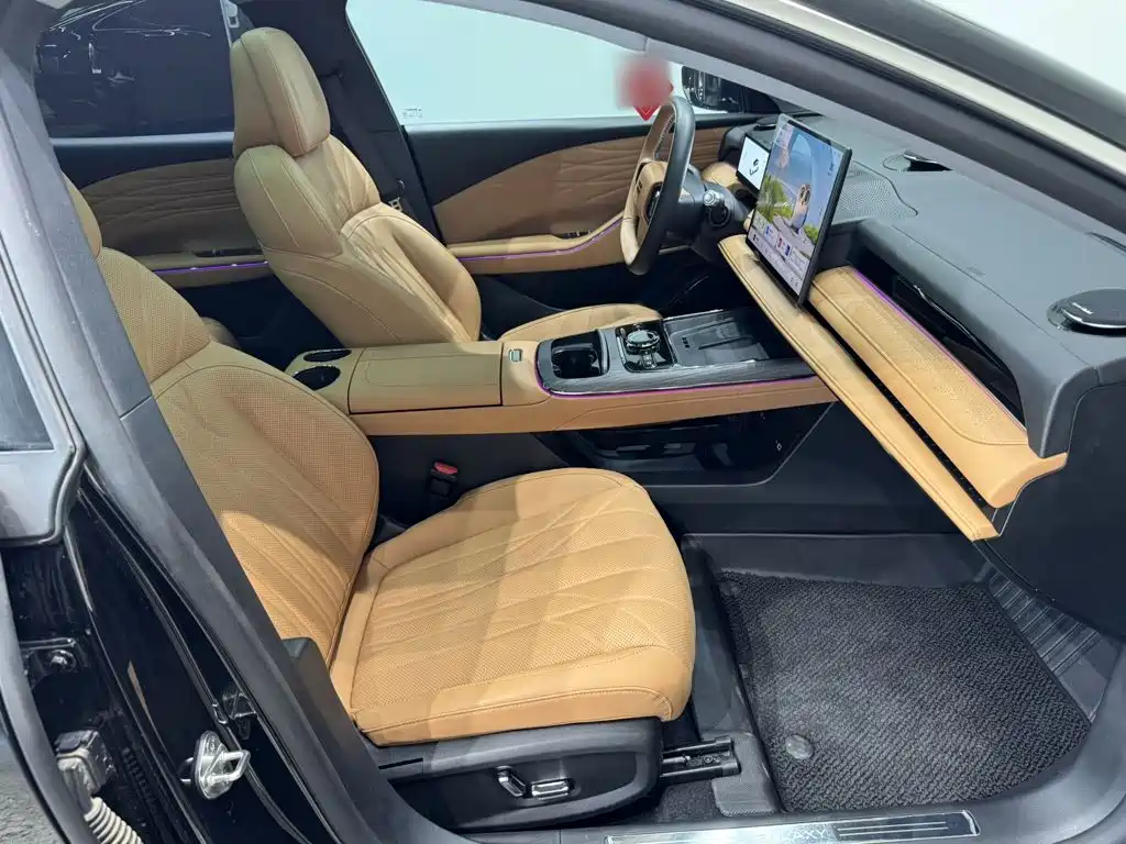 Geely Galaxy Galaxy Xingyao 8 2025 2025 130km EM-i Premium Edition