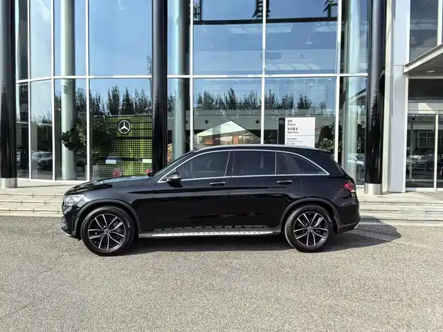 Mercedes-Benz GLC 2021 GLC 260 L 4MATIC Luxury — фото 3