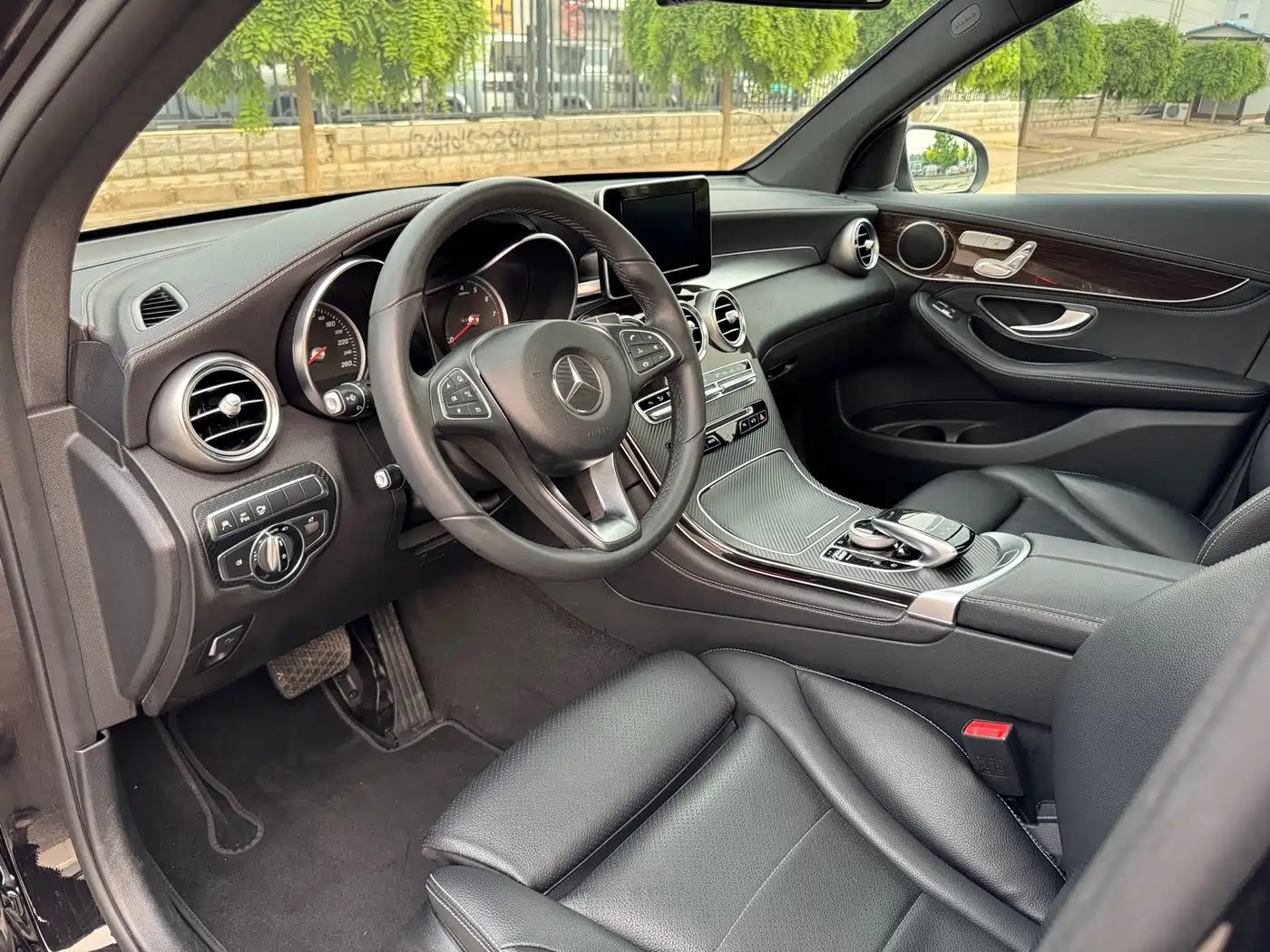 Mercedes-Benz GLC 2017 GLC 260 4MATIC Luxury фото 10