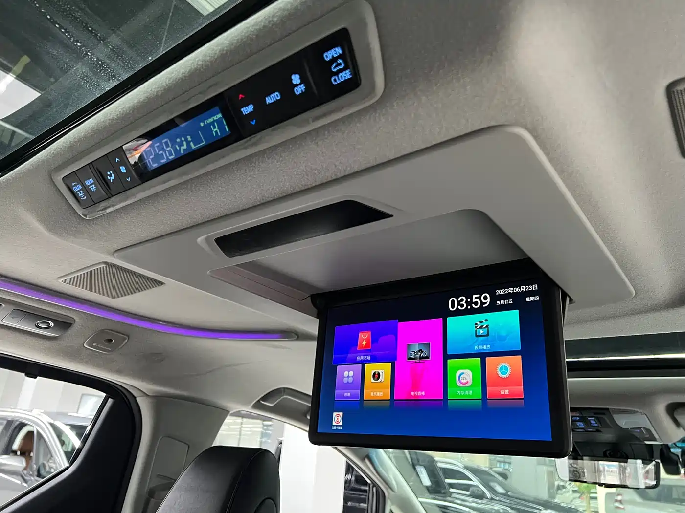 Toyota Vellfire 2021 Crown Hybrid 2.5L HV Luxury Edition фото 14