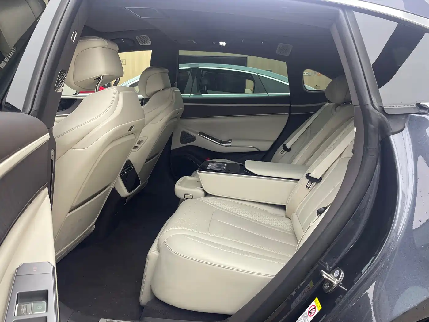 Denza Z9 2024 2024 Model 1100km AWD Max Edition