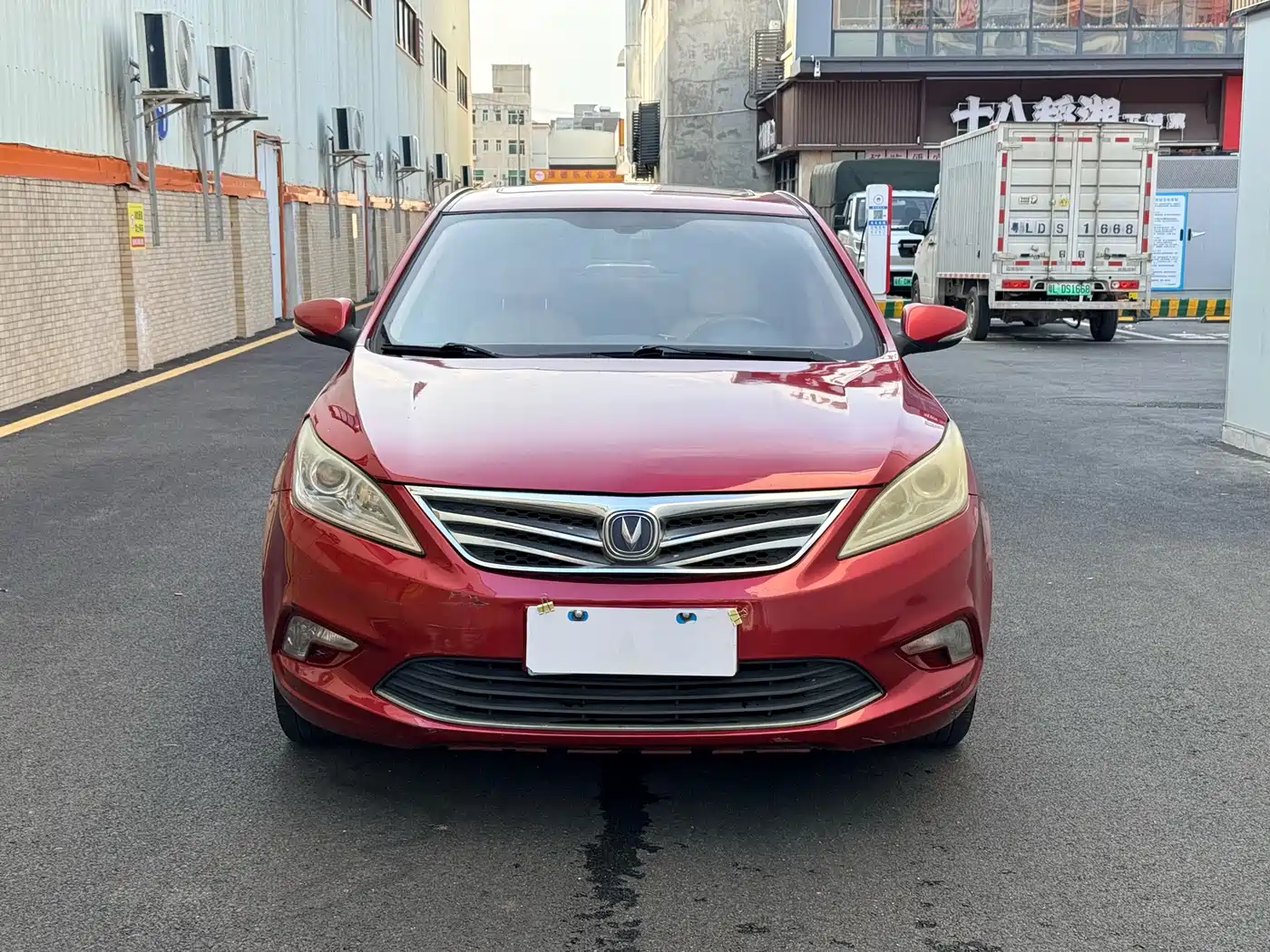 Фото 2 - Changan Eado