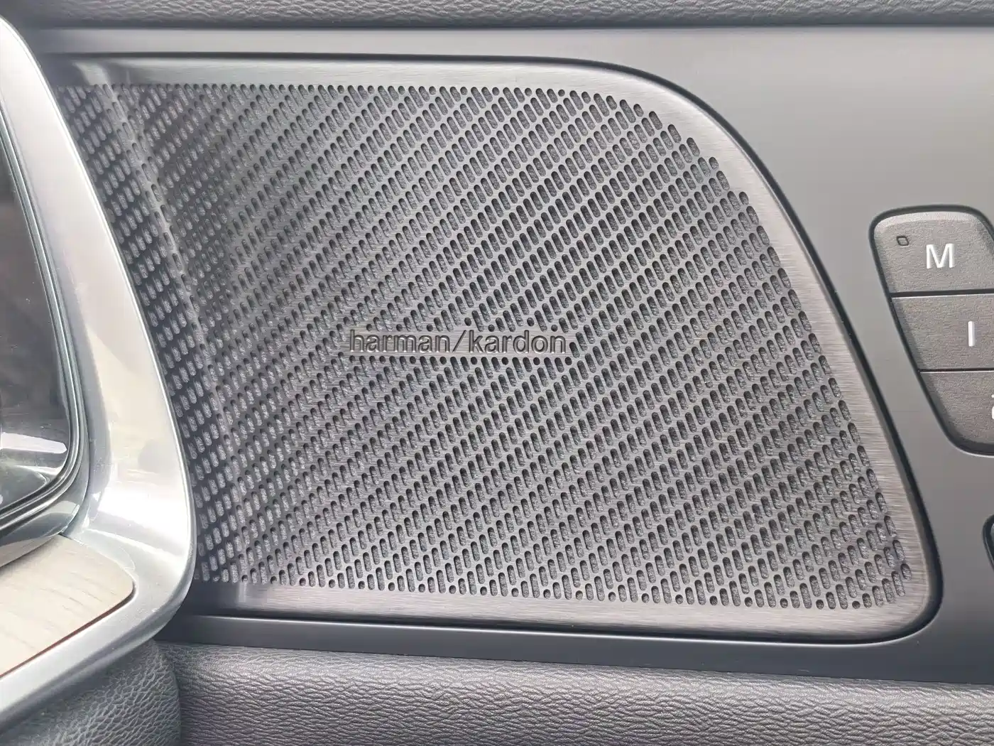 Фото 8 - Volvo S60