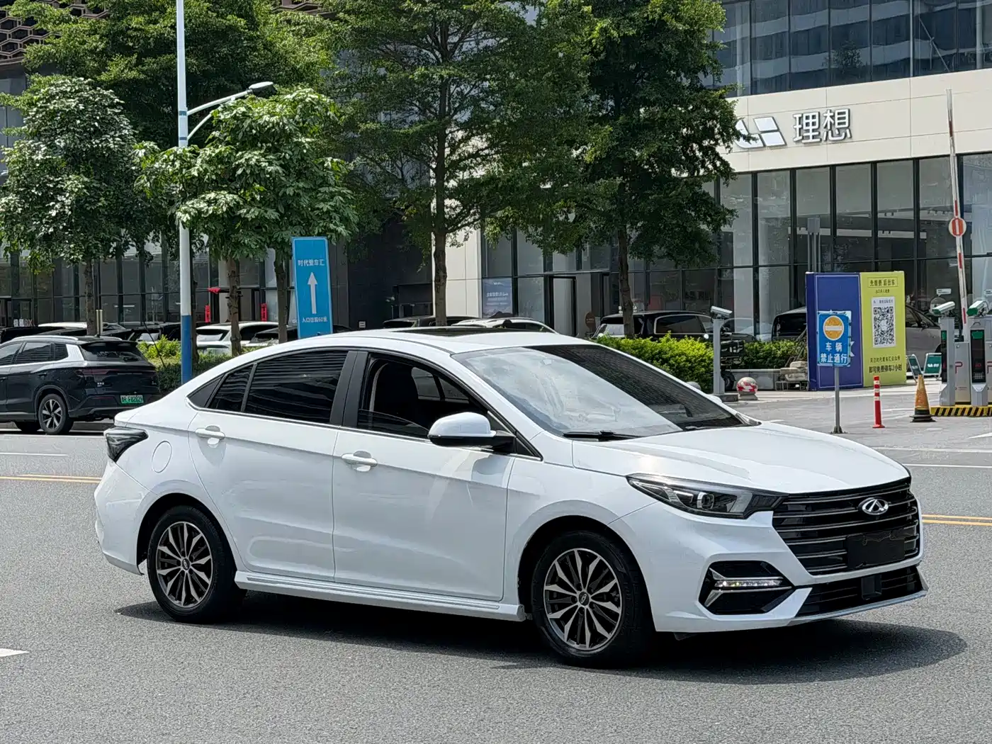 Фото 3 - Chery Arrizo 5 PLUS