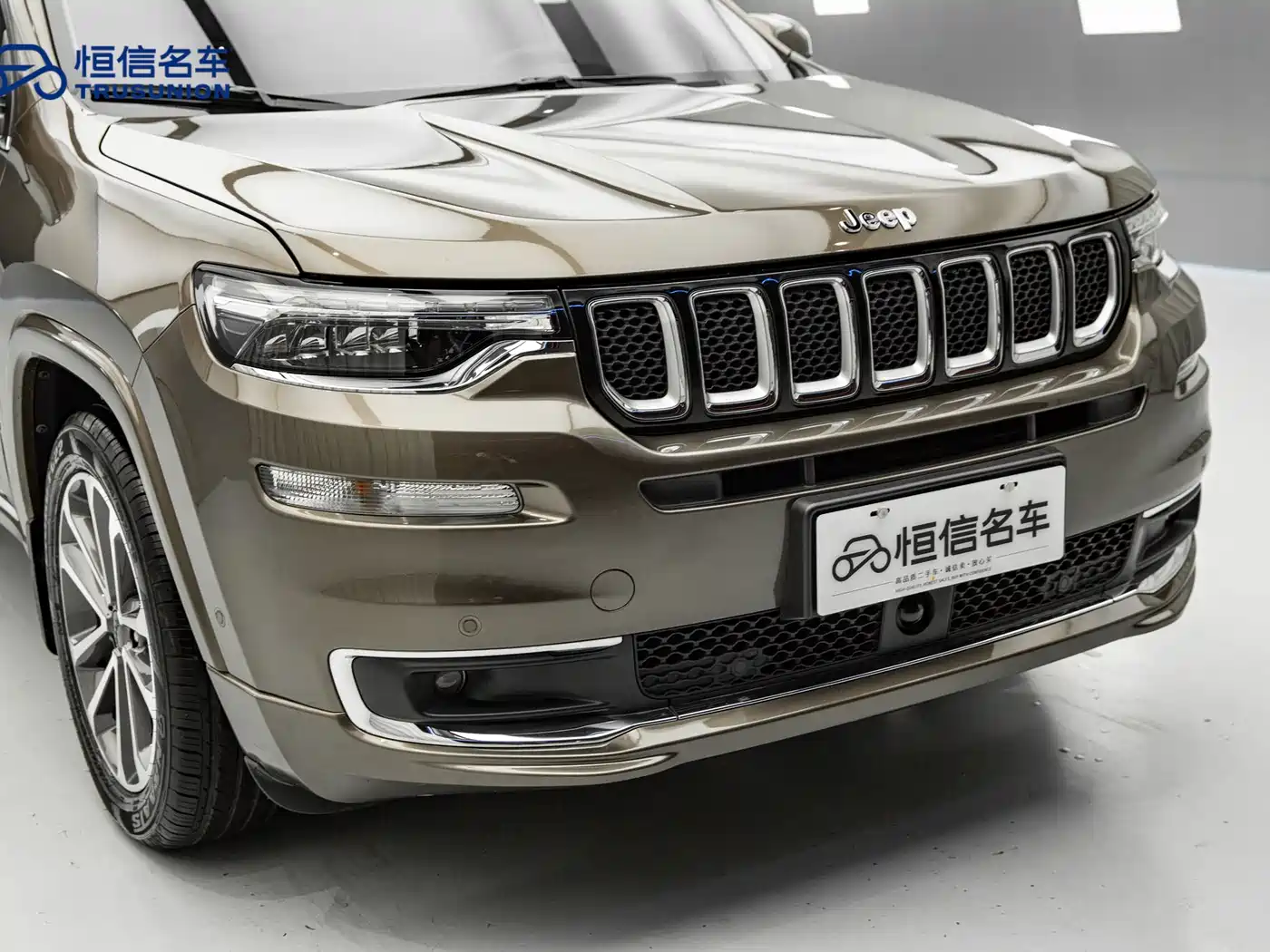 JEEP GRAND COMMANDER