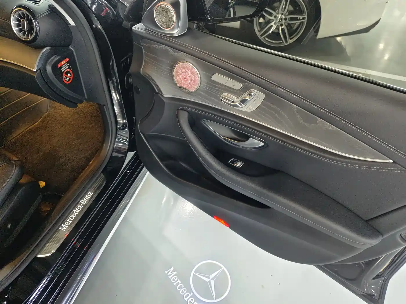 Mercedes-Benz E-Class 2023 E 300 L Sport Fashion фото 11