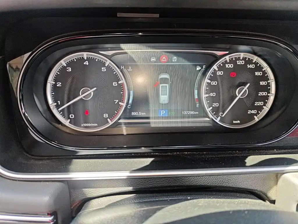 GAC Trumpchi Trumpchi M6 2021 270T DCT Luxury Edition (7-Seater) фото 5