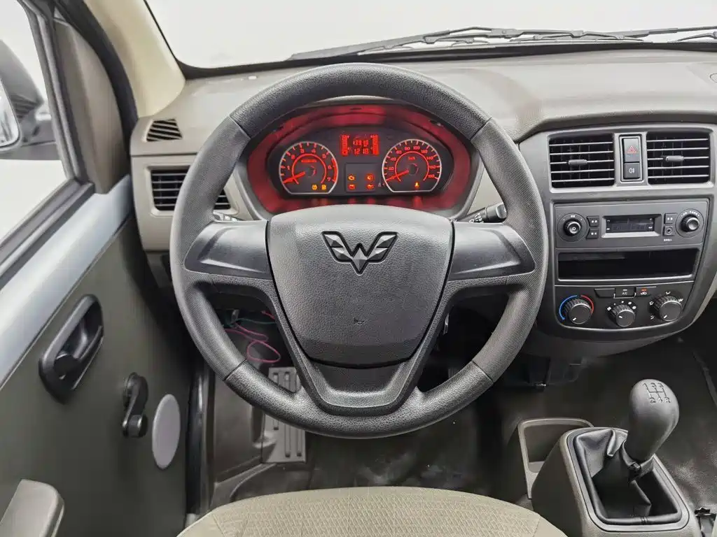 Wuling Motors Wuling Rongguang S 2024 2023 1.5L Base 5/7 Seater