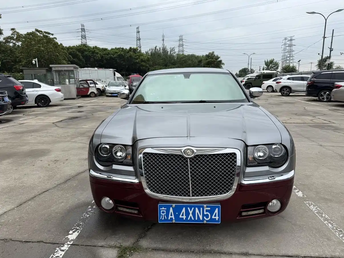 Chrysler 300C 2006 2006 Model 5.7L Luxury Navigator Edition