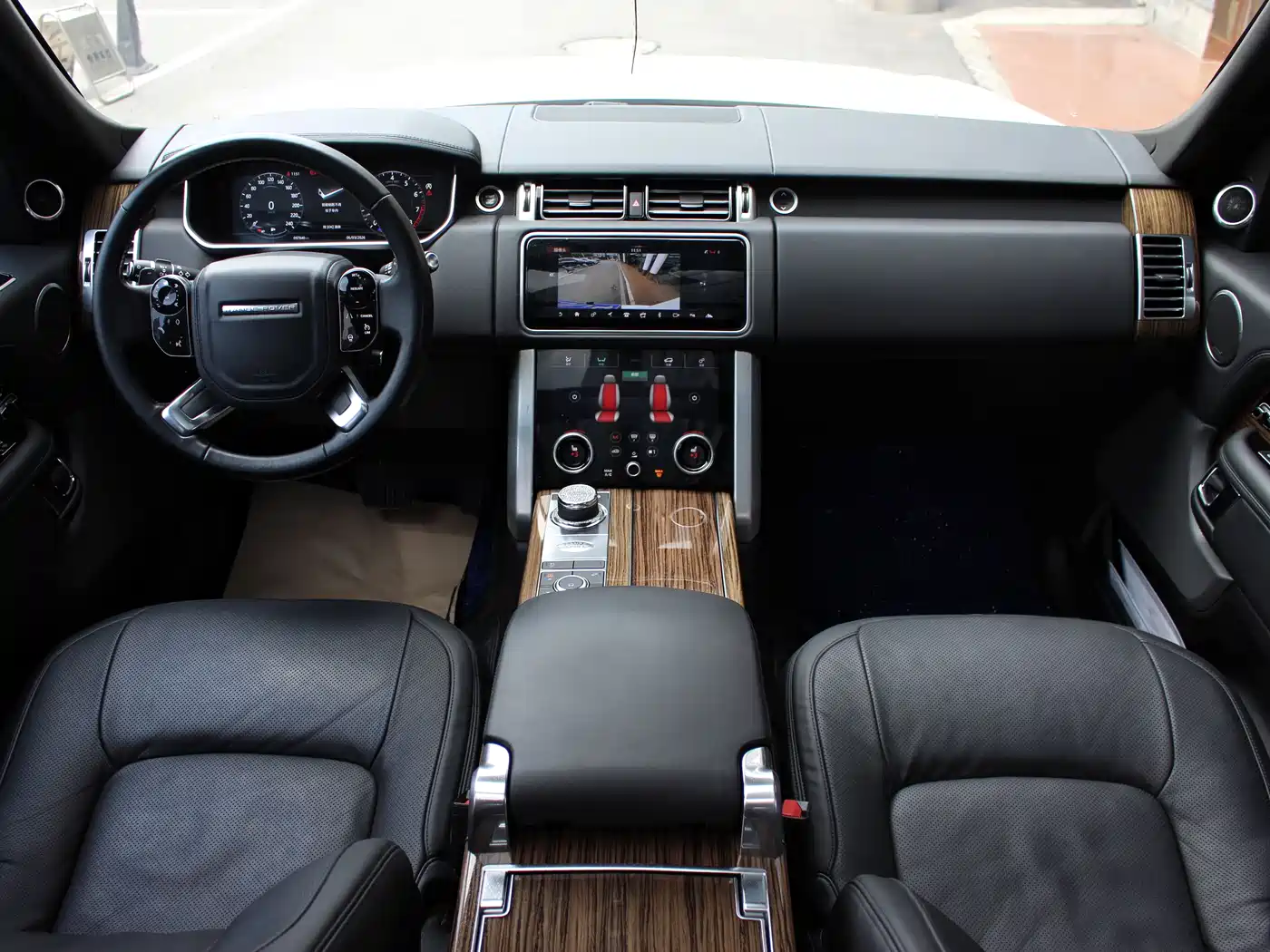 Land Rover Range Rover 2018 3.0 SC V6 Vogue Heritage Extended Edition фото 8