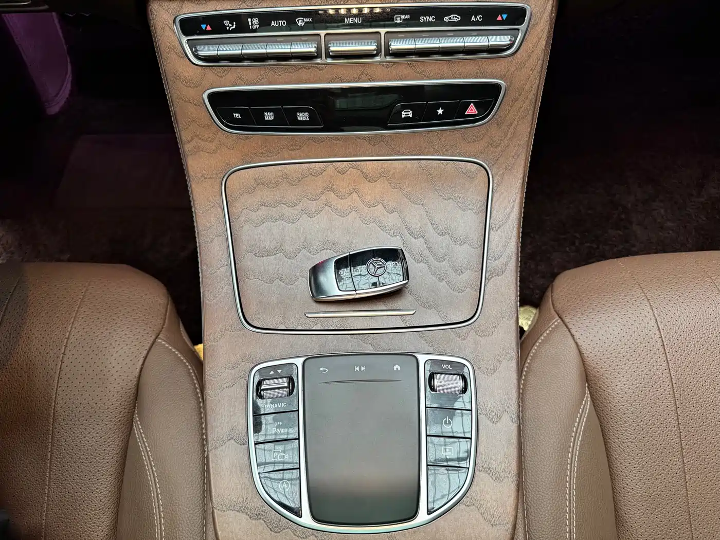 Mercedes-Benz E-Class 2022 Second Facelift E 300 L Luxury фото 20