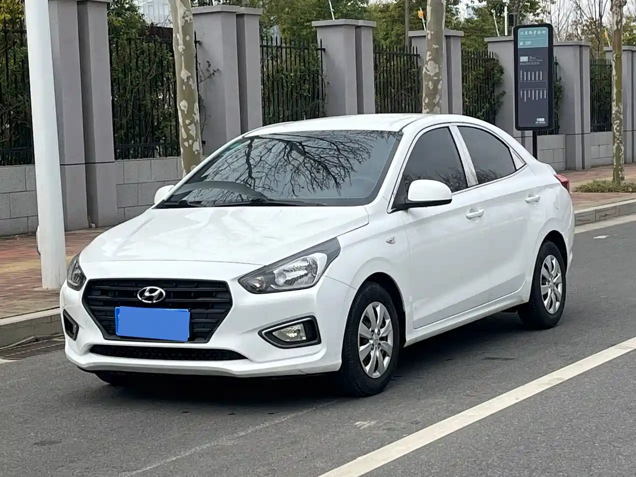 HYUNDAI RENA