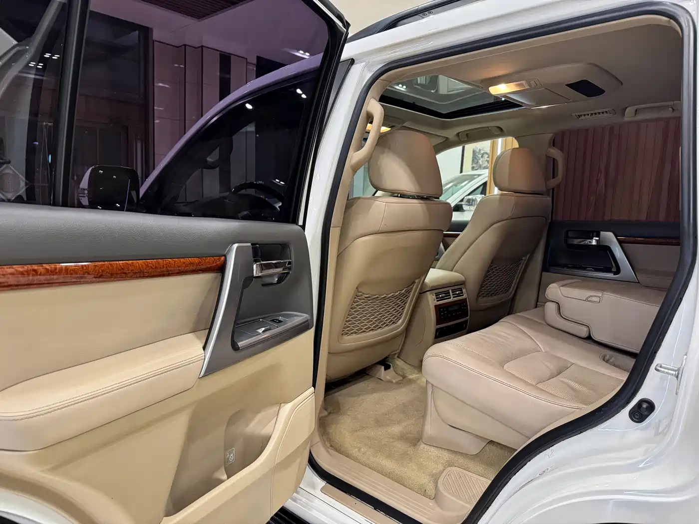 Toyota Land Cruiser 2013 2012 4.6L Automatic VX-R
