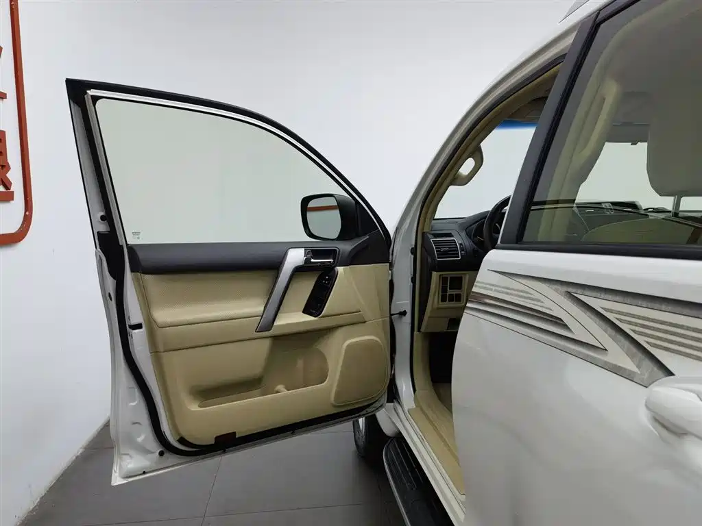 Toyota Prado 2016 3.5L Auto TX фото 8