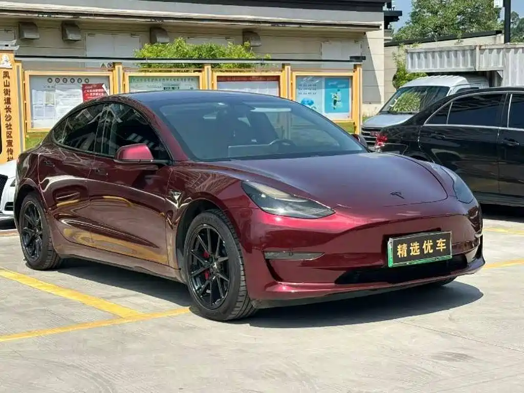 Tesla Model 3 (Import) 2019 2019 Long Range RWD Version