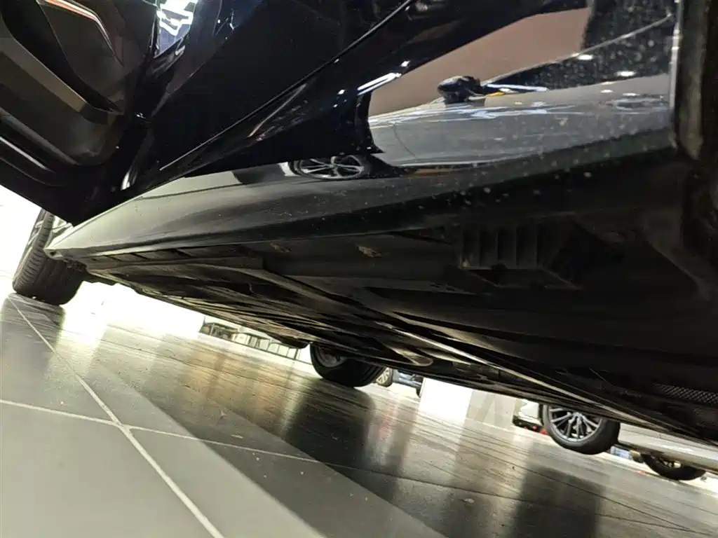 BMW 3 Series 2024 325Li M Sport Package фото 22