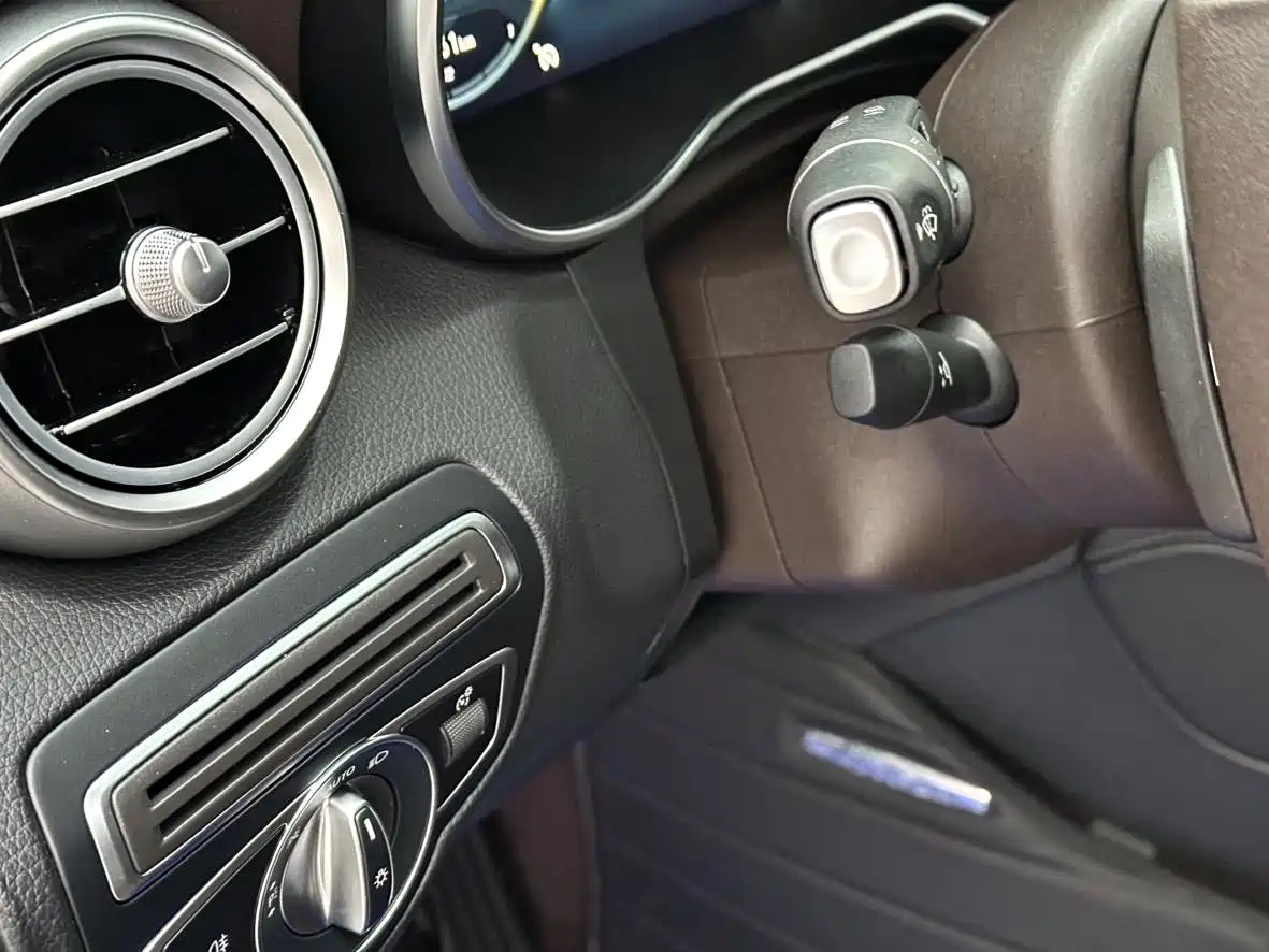 Mercedes-Benz GLC 2022 Facelift GLC 260 L 4MATIC Luxury Model фото 9