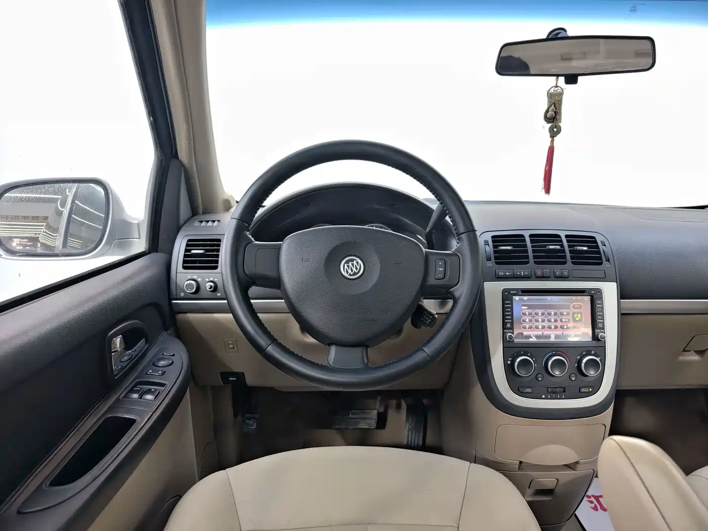 Фото 16 - Buick GL8