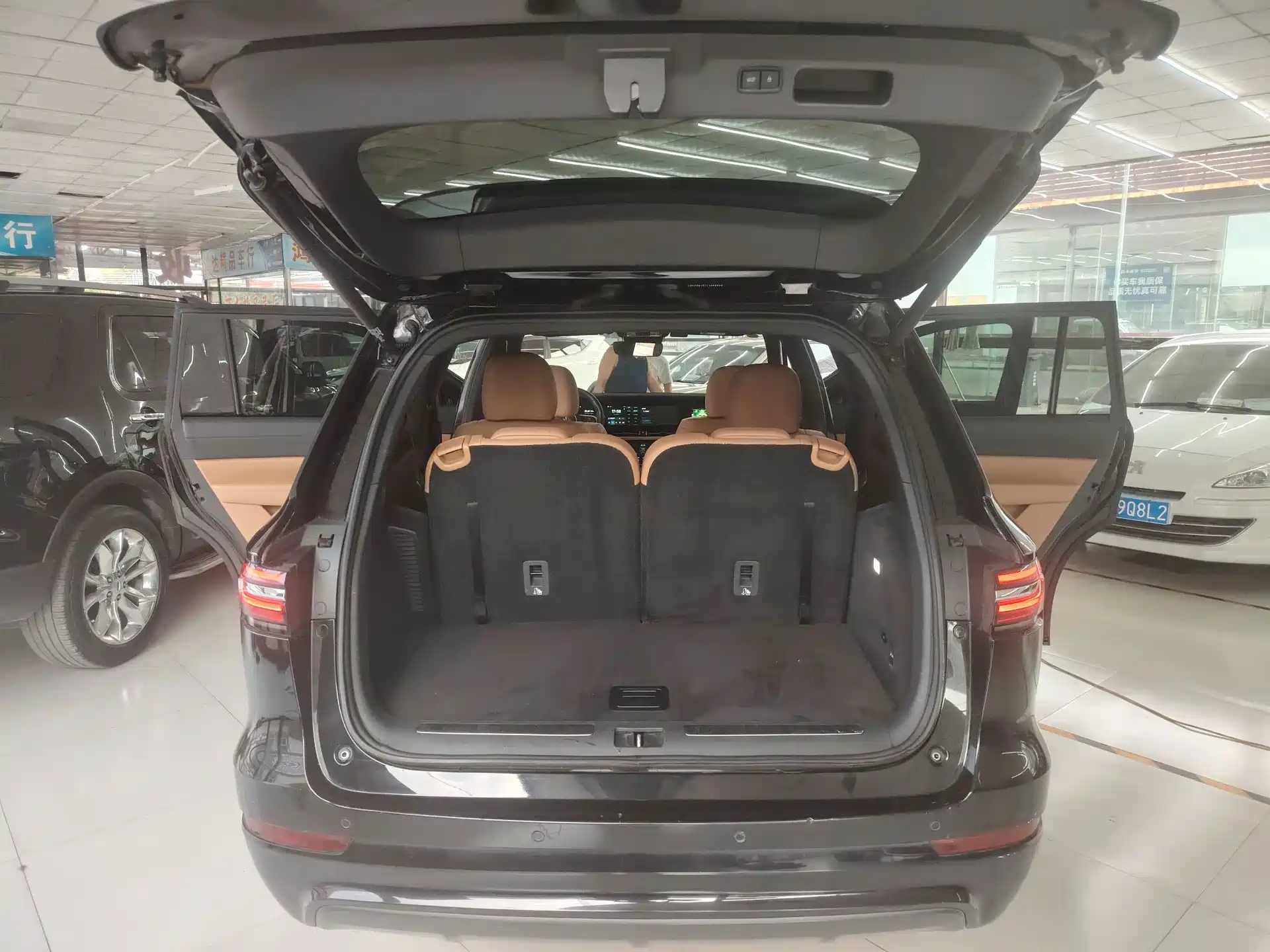 Фото 9 - Li Auto Li ONE