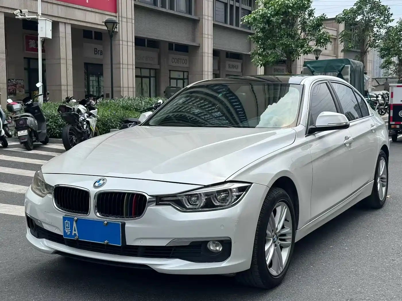 BMW 3 Series 2016 320Li Fashion Model
