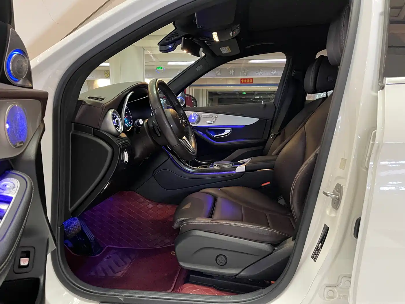 MERCEDES-BENZ GLC