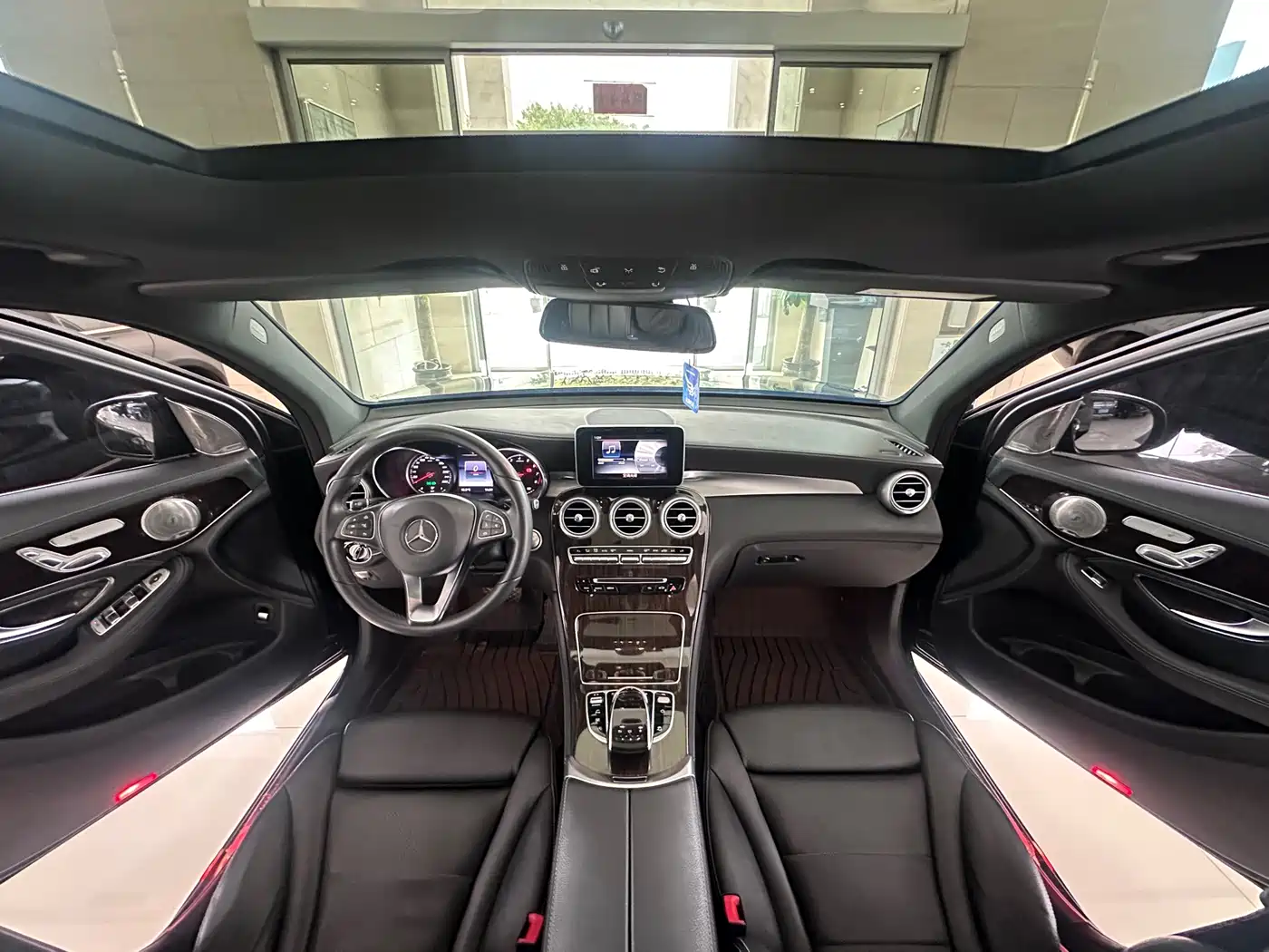 Mercedes-Benz GLC 2016 GLC 260 4MATIC Dynamic фото 4