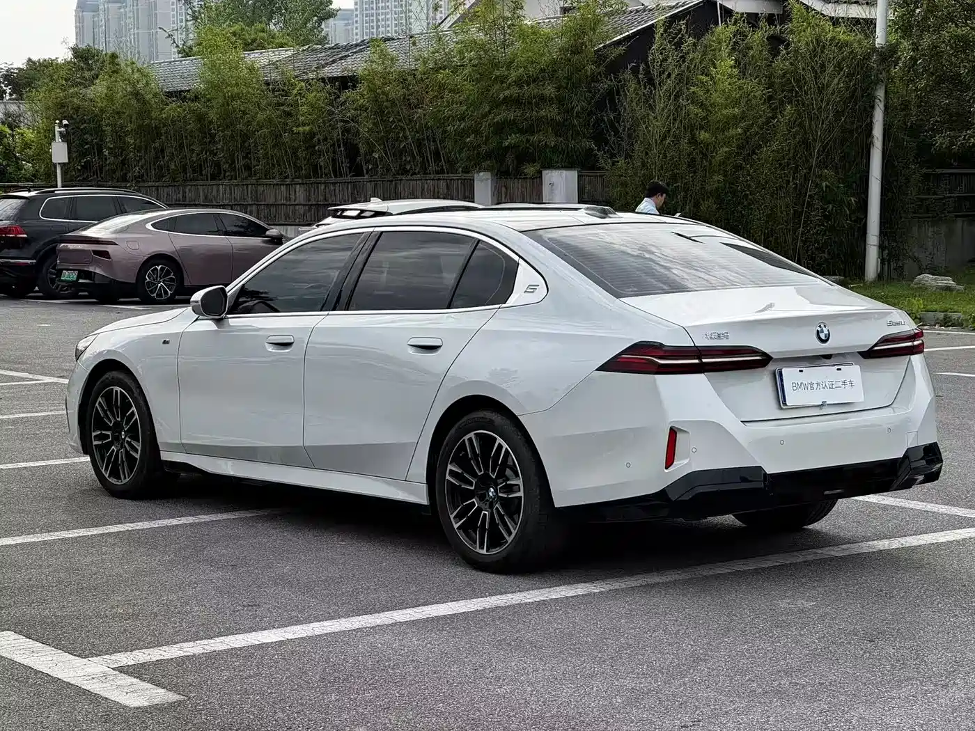 BMW 5-SERIES