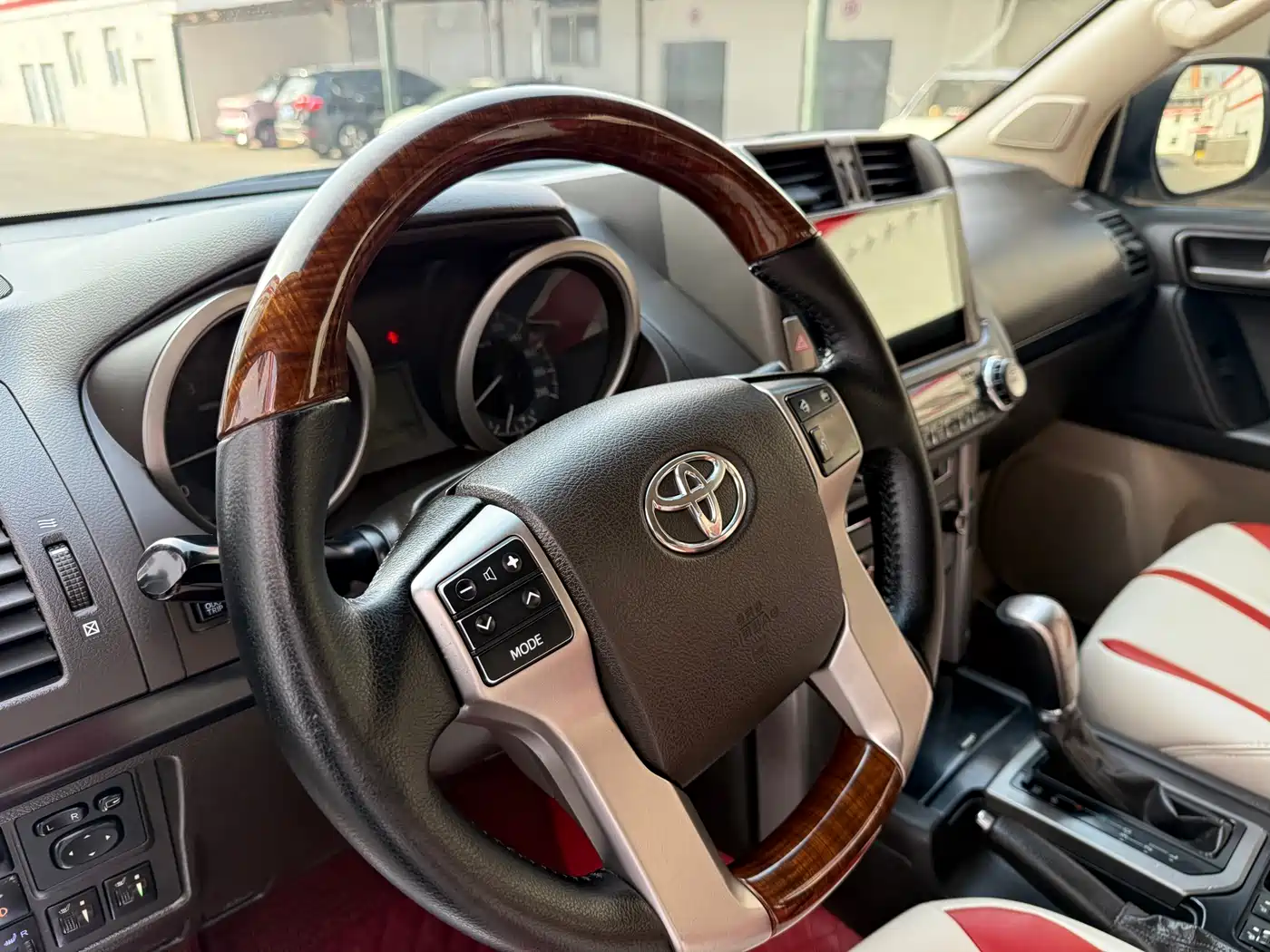 Toyota Prado (Import) 2010 2.7L Automatic Standard фото 11