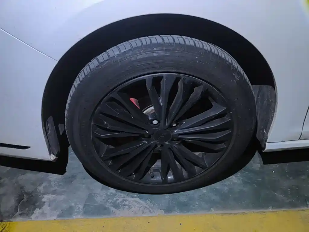 Dongfeng Aeolus Yixuan MAX 2022 2021 1.5T Super Cool Dad Edition