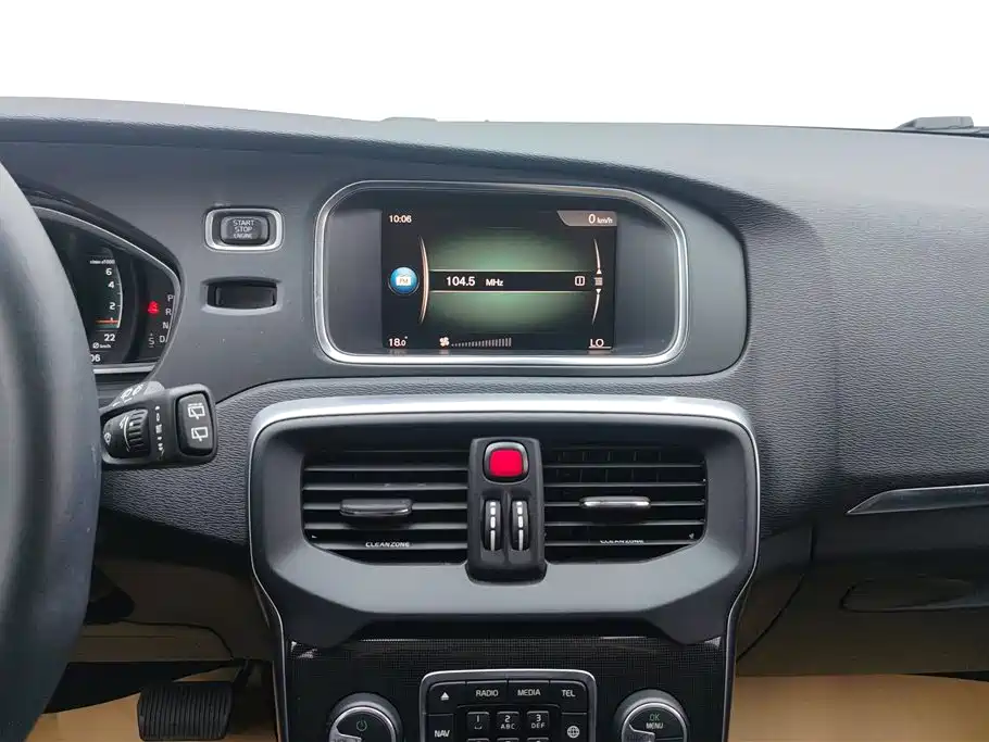 Volvo V40 2019 T3 Momentum фото 13