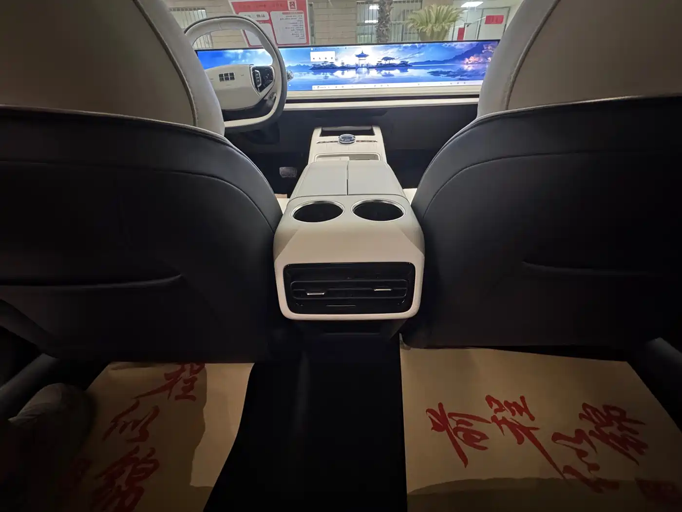 Geely Galaxy Galaxy E8 2024 665km RWD Starship Voyager Edition фото 16