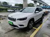 Фото 2 - Jeep Cherokee