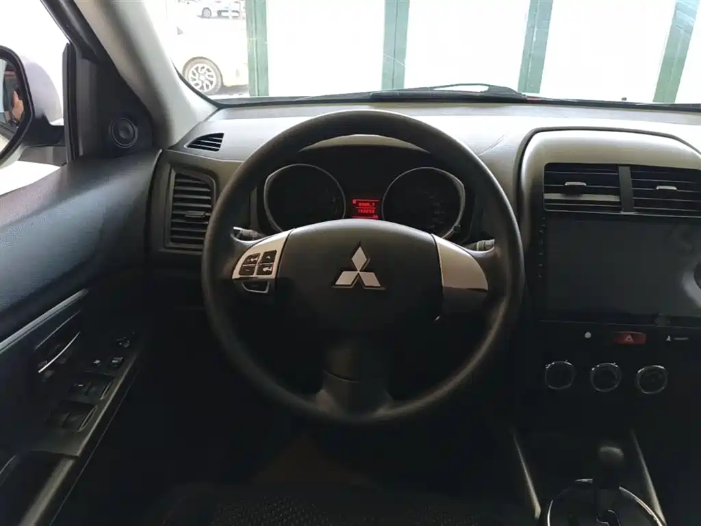 Mitsubishi ASX 2013 2.0L CVT 2WD Elite фото 11