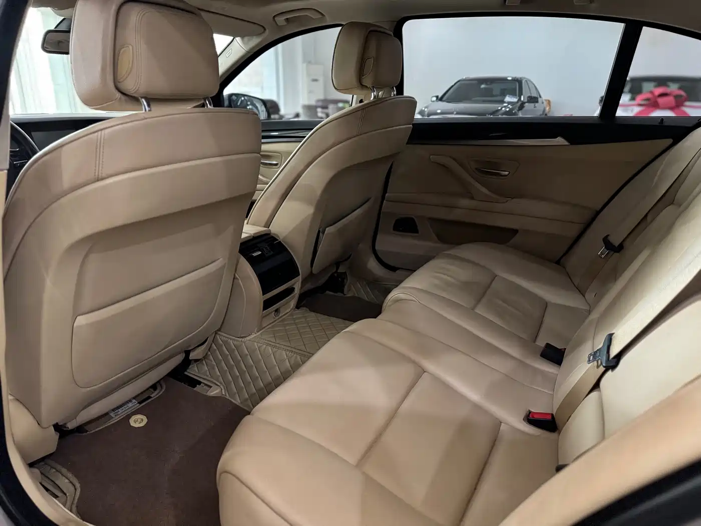 BMW 5 Series 2012 520Li Elegance фото 8